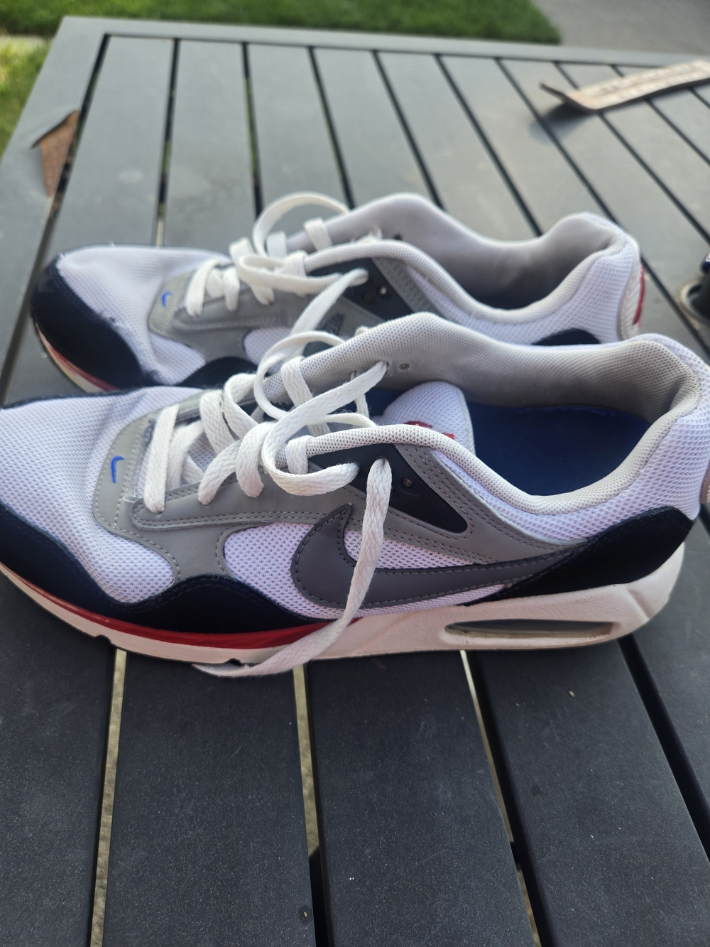 Nike Air Max correlate men's 9.5 white black cool gray